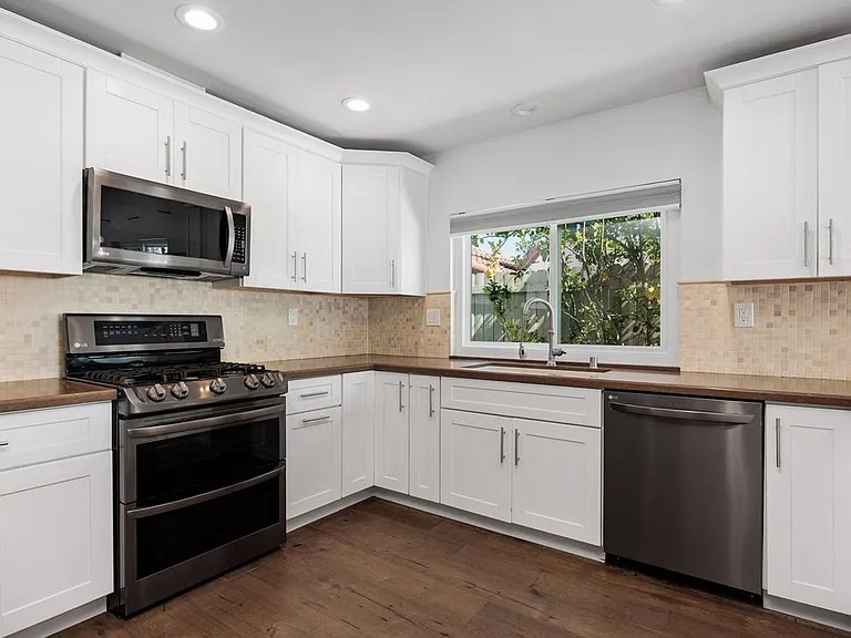 3607 Laredo St — Photo 6