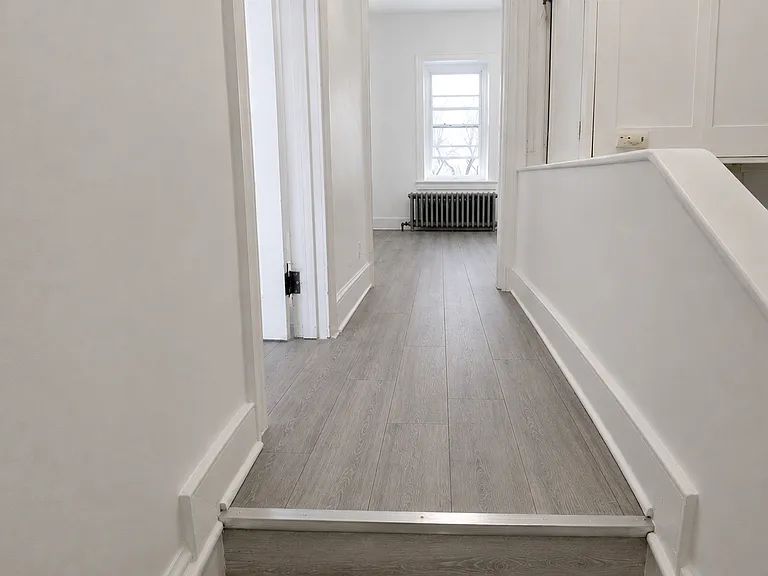 329 S 3rd St — Photo 9