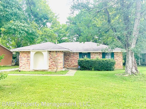 2nd image of 3017 Fredericksburg Dr