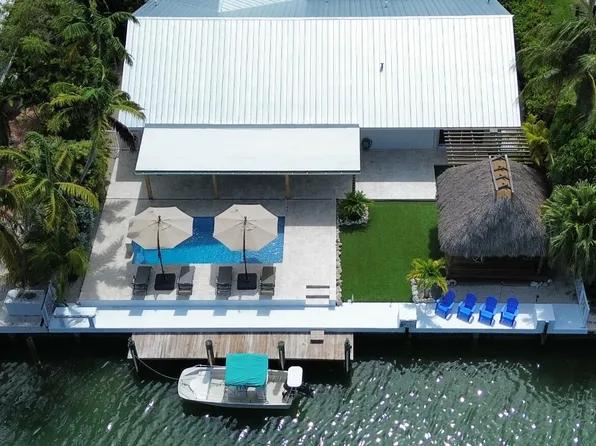 641 12th St, Key Colony Beach, FL 33051