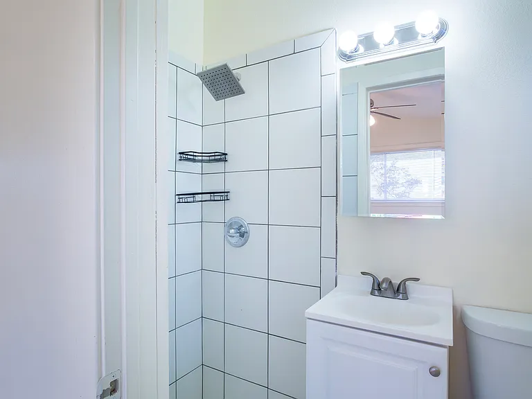 535 N Cimarron St — Photo 30