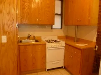 Rented by Robyn Lee, LREB