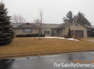 314 Forest St, Fox Lake, WI 53933