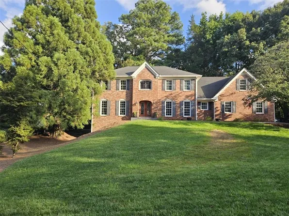 2303 Fenhurst Pl, Atlanta, GA 30338