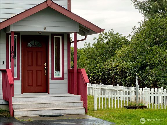 3rd image of 189 N Razor Clam Drive SW