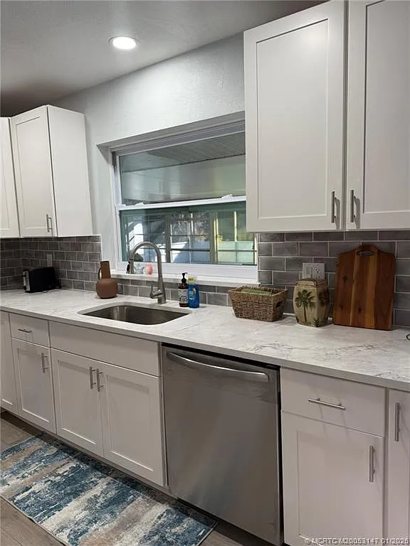 3 bed, 2.0 bath, 1503 sqft, $3,000 — Photo 4