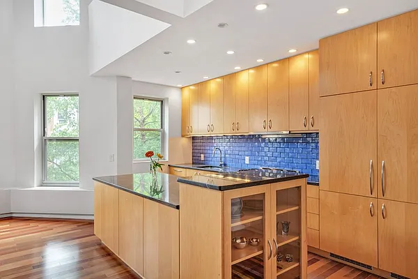 Rented by LG Fairmont Group | media 43