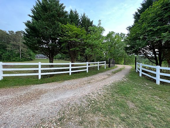 2nd image of 2210 County Road 114