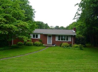 3825 Greenfield Rd, Allison Park, PA 15101