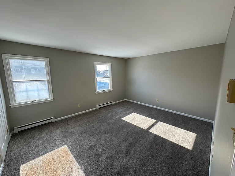 103 E Green St — Photo 3