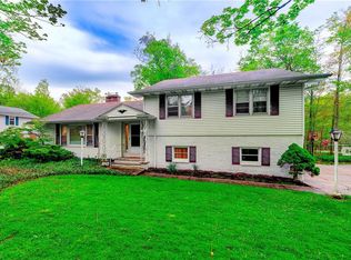 849 Beech Hill Rd, Mayfield Village, OH 44143