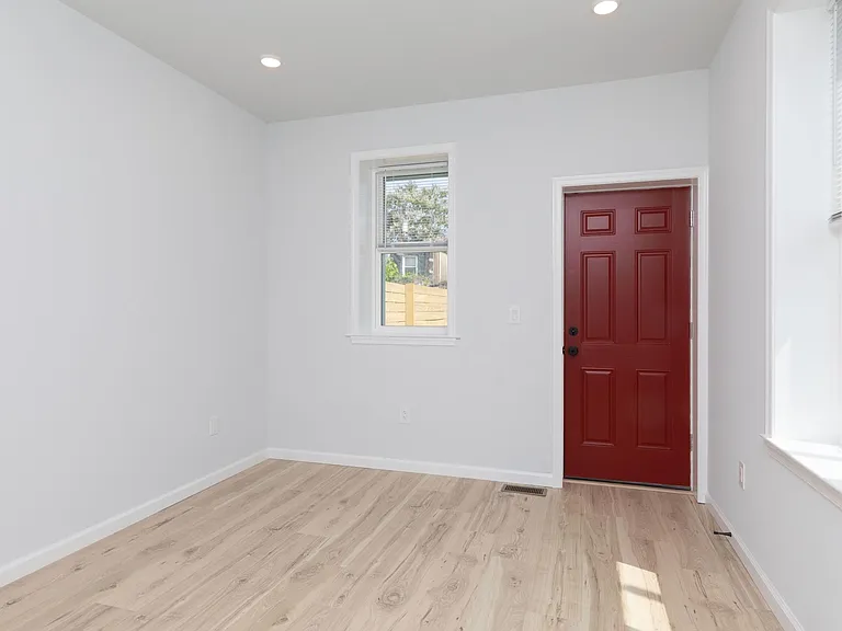 2911 W Clearfield St #A — Photo 4