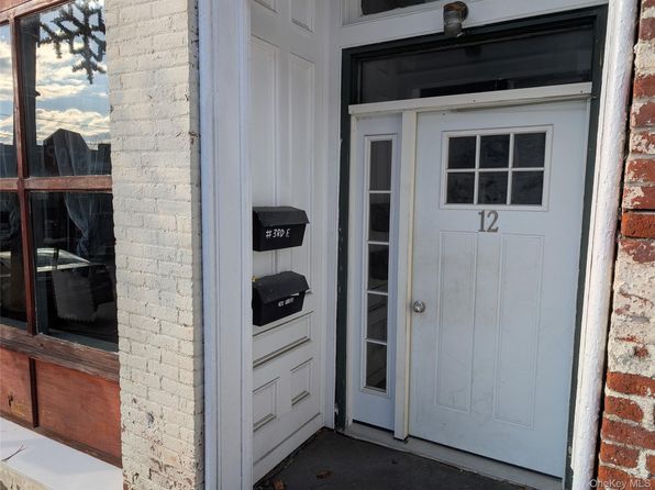 12 Railroad Ave FLOOR 2