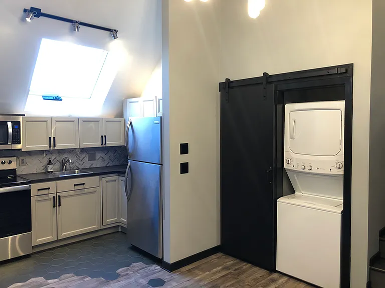 27 Hillside Pl #27 — Photo 2