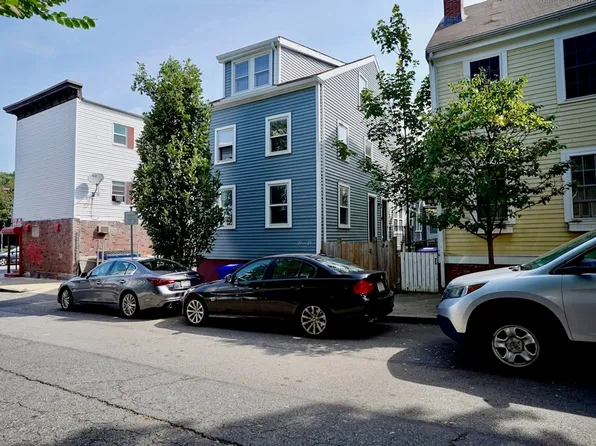 21-23 Monument St, Charlestown, MA 02129