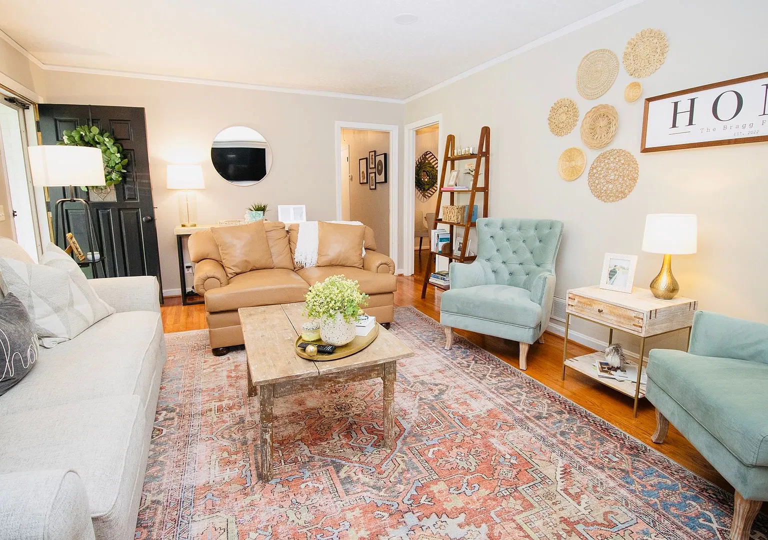 Stunning 3 Bed, 2 Bath brick home in West Columbia - Less than 10 minutes to Downtown Columbia an... — Photo 3
