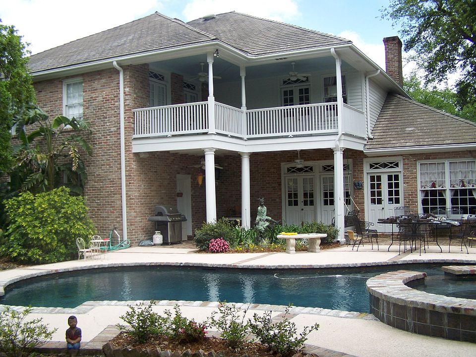 2nd image of 2401 Bedford Dr