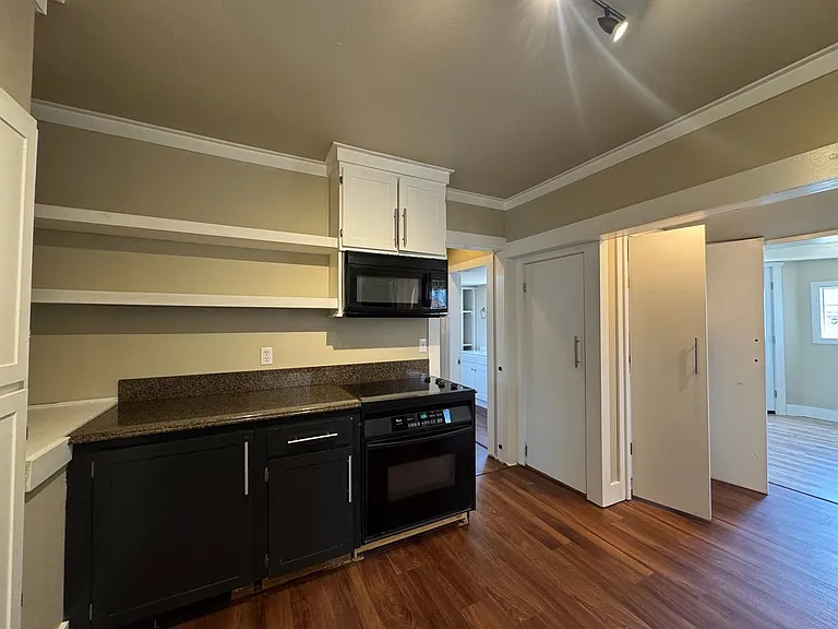 5019 N Whitman St — Photo 7