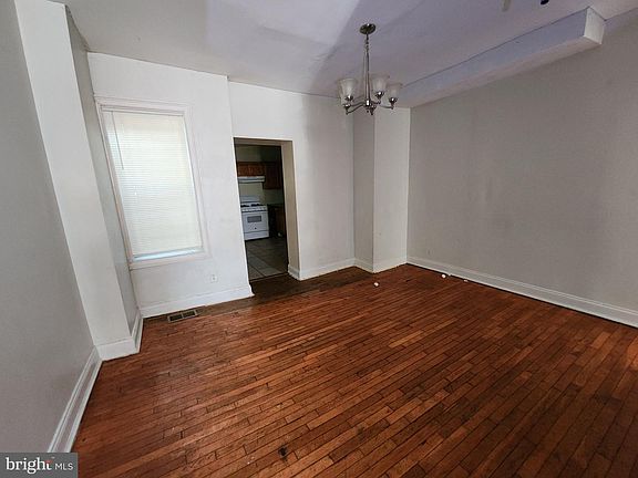 4th image of 1310 W Pratt St