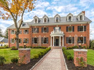 9 Grove St, Winchester, MA 01890