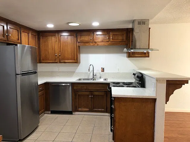 2 bed, 1445 sqft, $2,380 — Photo 3