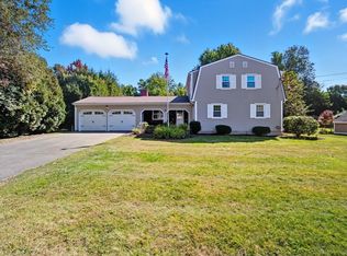 5 Old Carriage Dr, Wilbraham, MA 01095