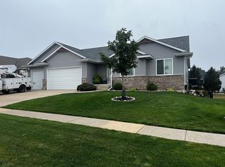 1627 Para Dr, Marion, IA 52302