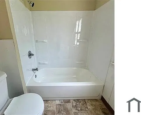 3 bed, 1065 sqft, $1,400 — Photo 2