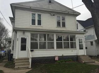 803 W 2nd St, Dixon, IL 61021