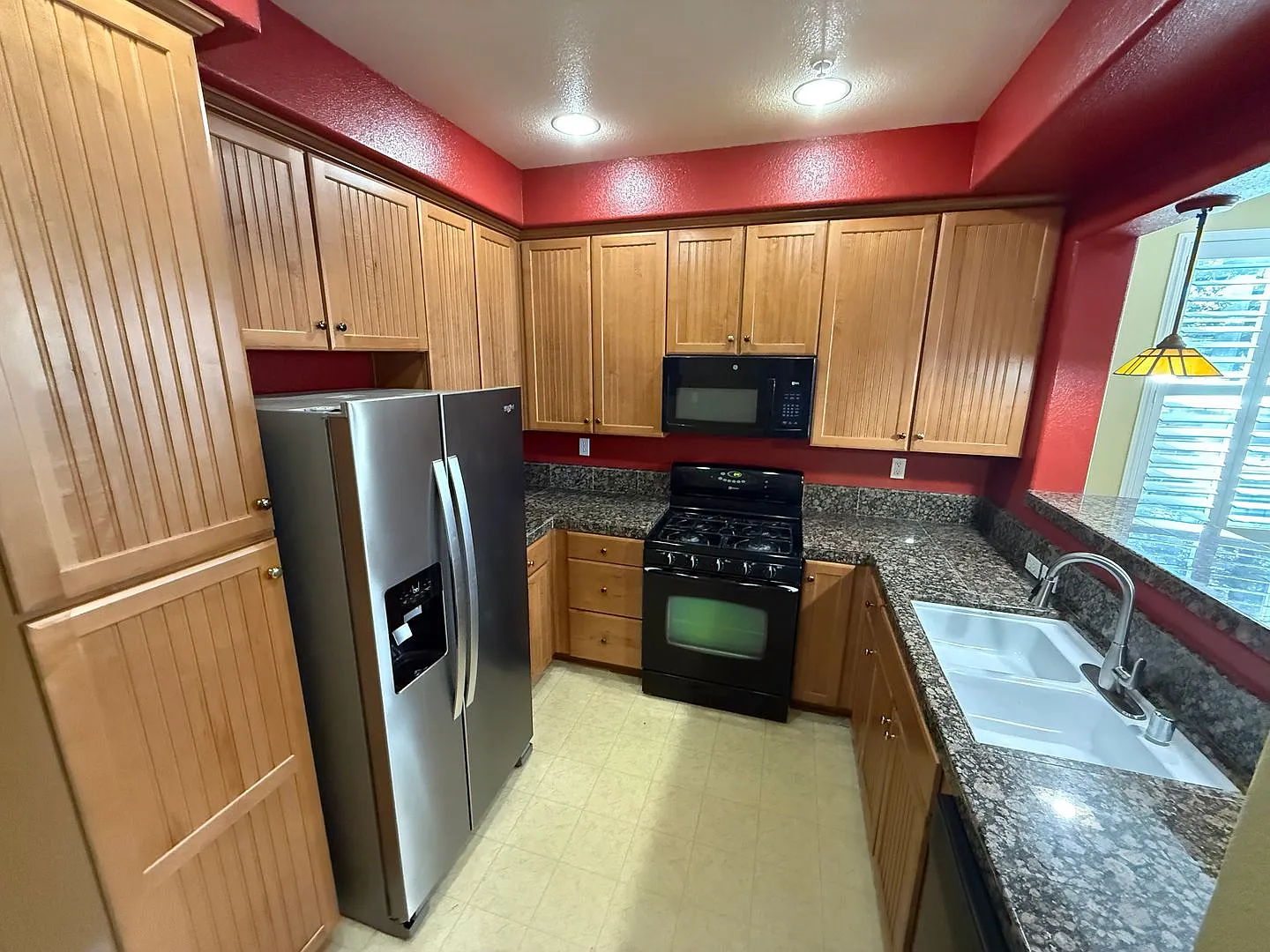 3 Bed| 2.5 Bath | 1727 SF | 2 Car Garage | Two Story | Condominum — Photo 4