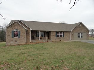806 Buffalo Trl, Clarkrange, TN 38553