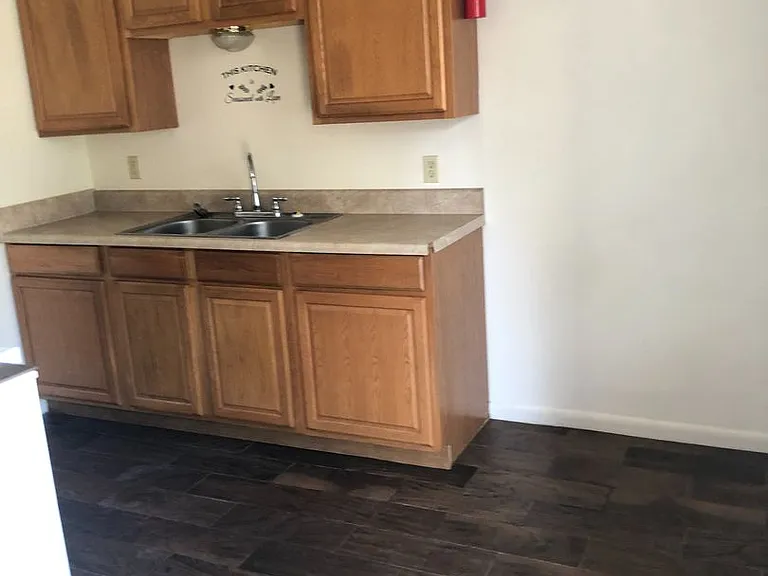 235 Pinecrest Ave #1 — Photo 5