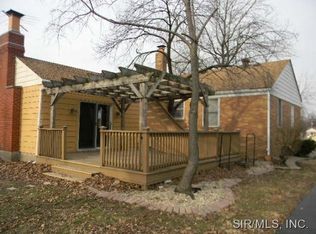 419 N Central Ave, Roxana, IL 62084