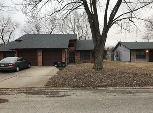 514 Red Bud Ln #B, Troy, IL