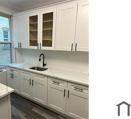 1031 Longfellow Ave #1 — Photo 1