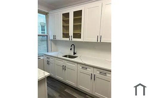1031 Longfellow Ave #1 Photo 1