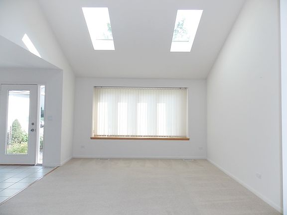 5th image of 507 N Ashbury Ave