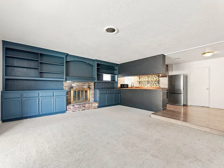 6285 Edgewood Way — Photo 8