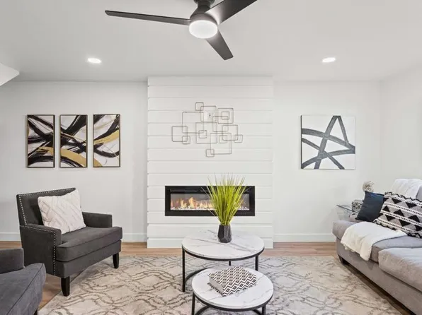 7833 Camino Huerta, San Diego, CA 92122