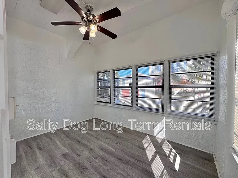 436 N Grandview Ave — Photo 7