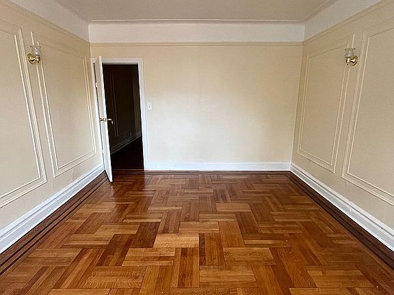 5th image of 625 E 21st St #4