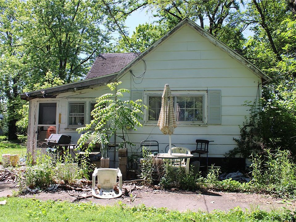 2nd image of 815 W North 1st St