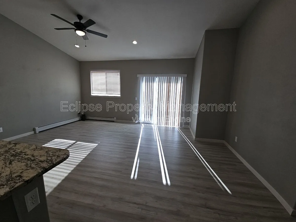 Building Photo - 507 Crestone Ave