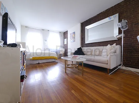 Rented by (Legacy) NY Quality Living Uptown | media 25