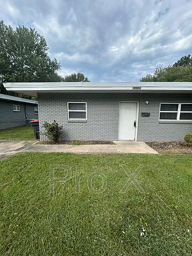 400 Dyer St #B Photo 1