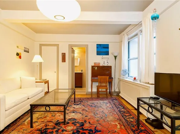 70 Remsen Street image 5 of 9