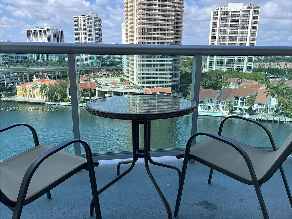 19390 Collins Ave #1225