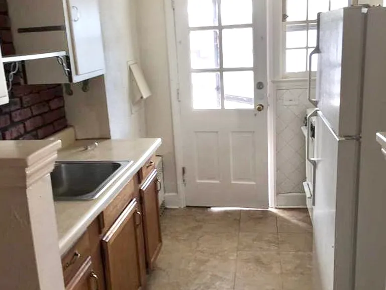 87 Hawthorne Ave #1 — Photo 2