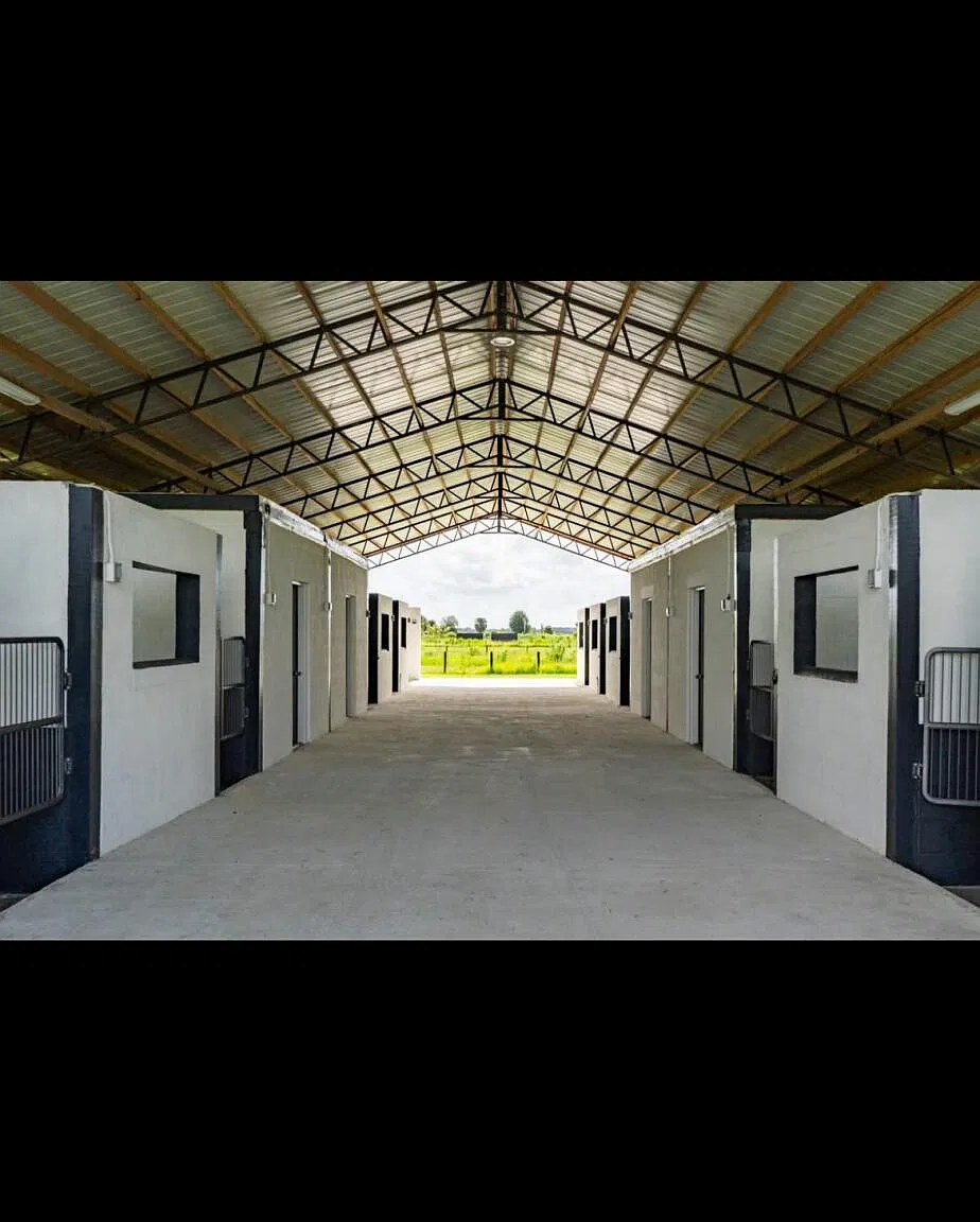 Studio, 4800 sqft, $8,500 — Photo 2