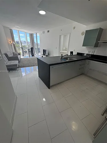 18201 Collins Ave Photo 1